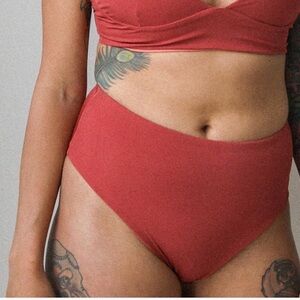 BNWT Othersea Venus Bikini bottom - Canyon (reversible)